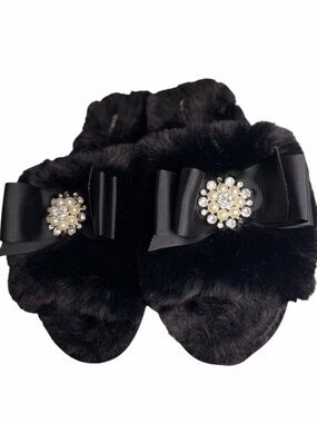 Pretty You London Anya Black Faux Fur Pearl Bow Slippers M 6.5-7.5